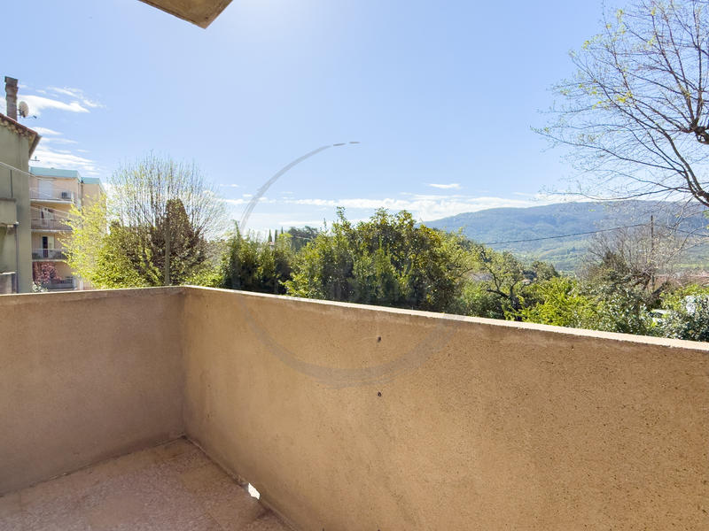 Appartement - 81 m² - 4 pièces