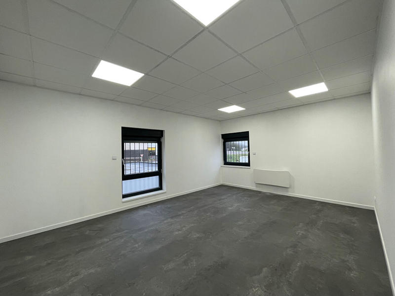 Local d'activité / Entrepôt - 376 m²