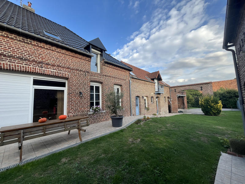 Maison - 184 m² - 6 pièces