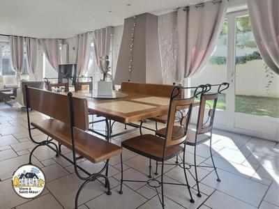 Maison - 158 m² - 7 pièces