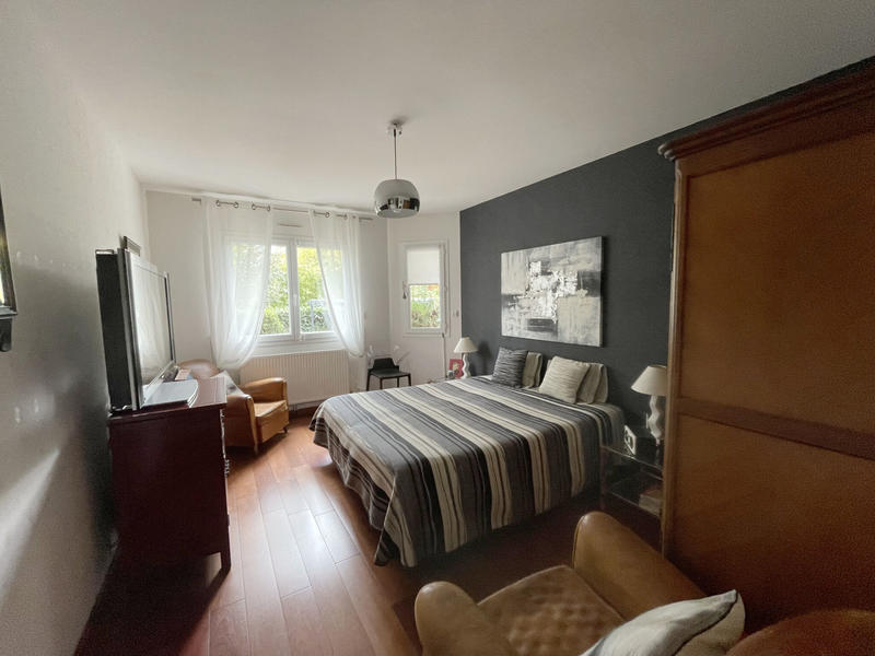 Maison - 161 m² - 6 pièces