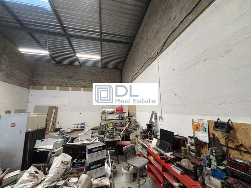 Entrepôt - 287 m²