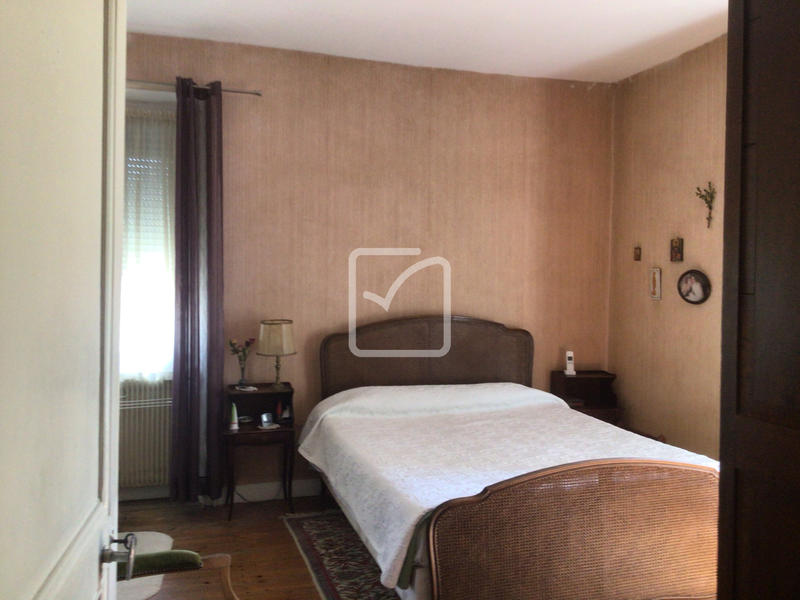 Maison - 397 m² - 17 pièces