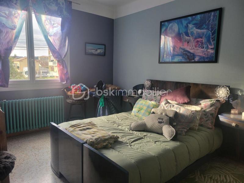 Maison - 180 m² - 9 pièces