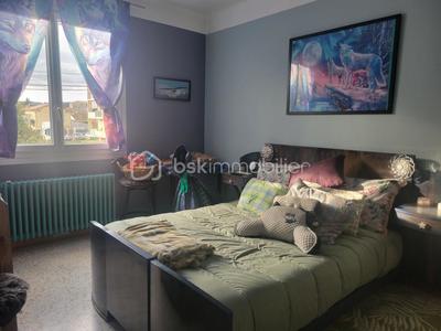 Maison - 180 m² - 9 pièces