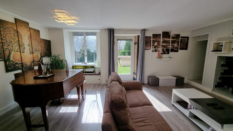 Maison - 262 m² - 6 pièces