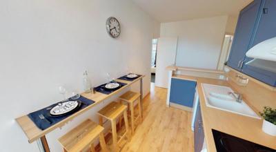 Chambre - 8 m² - 5 pièces