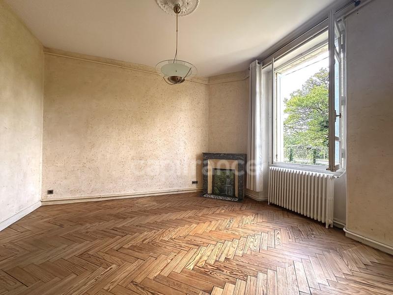 Maison de maîtres - 245 m² - 8 pièces