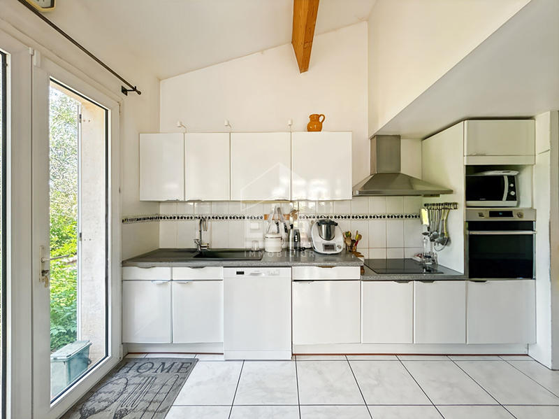 Villa - 315 m² - 6 pièces