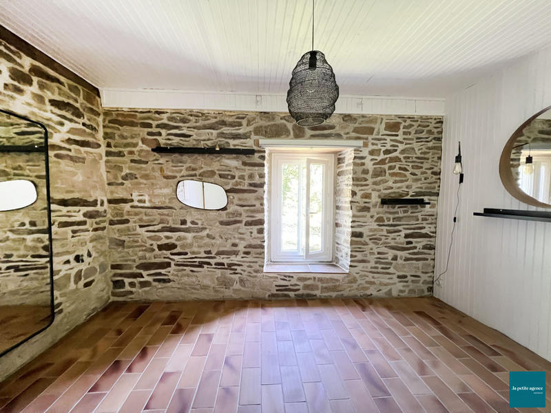 Maison - 281 m² - 8 pièces