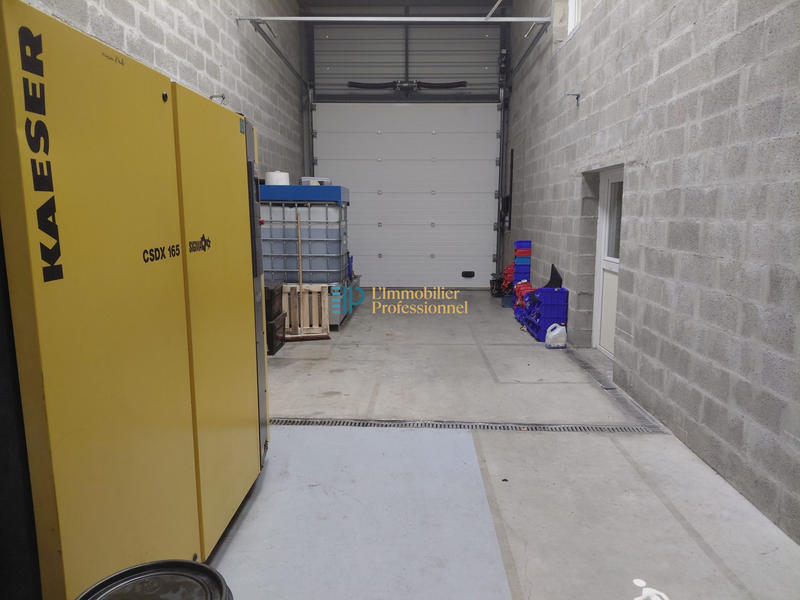 Local d'activités - 310 m²