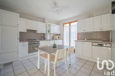 Maison - 166 m² - 7 pièces