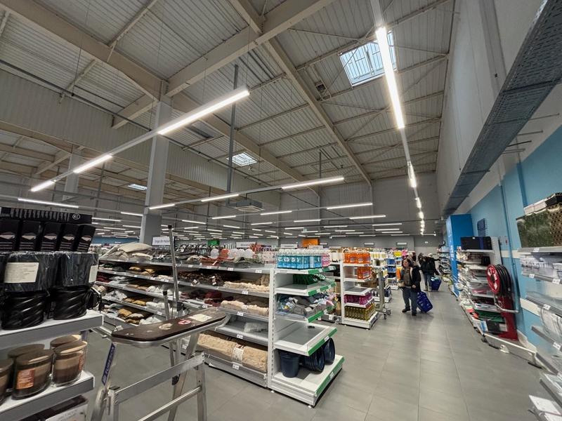 Local commercial - 2 046 m²