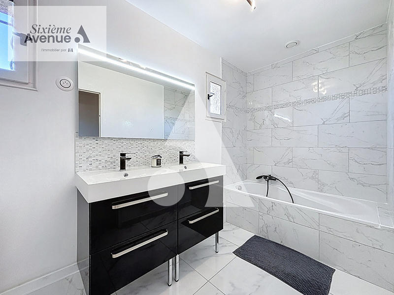 Villa - 145 m² - 6 pièces