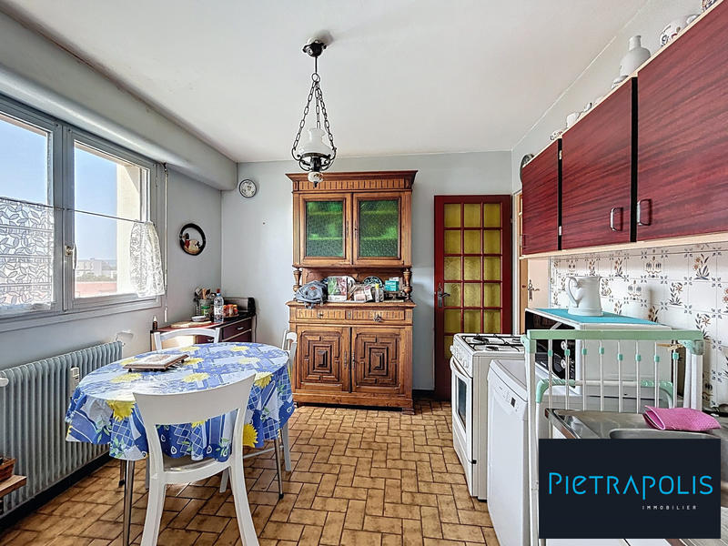 Appartement - 95 m² - 5 pièces