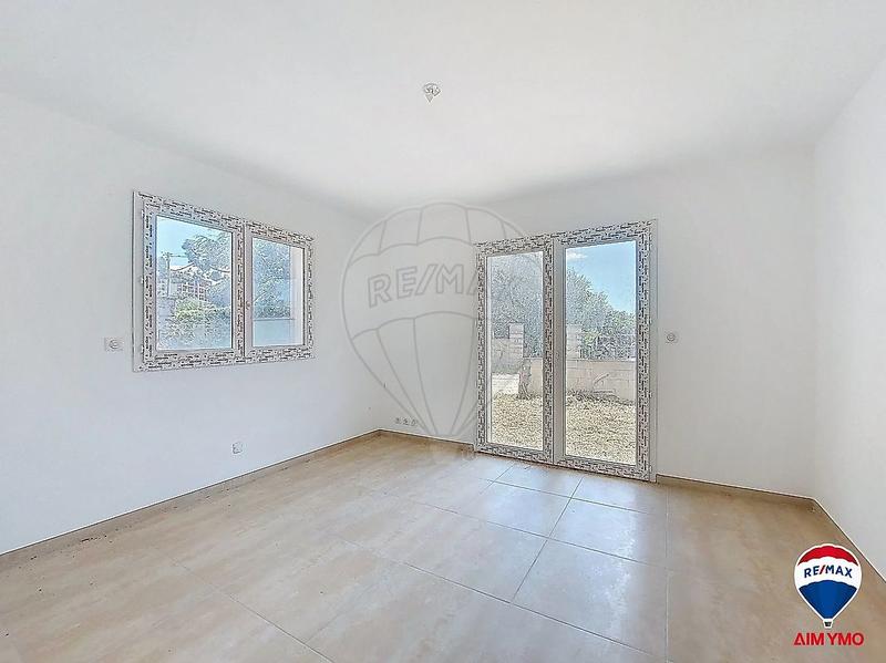 Maison - 210 m² - 7 pièces