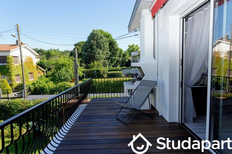 Chambre - 13 m² - 1 pièce