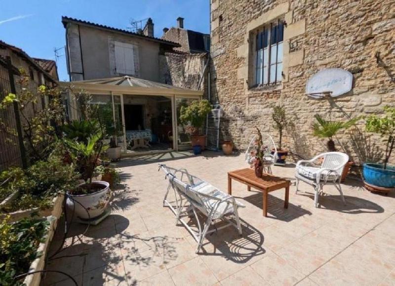 Maison - 212 m² - 7 pièces