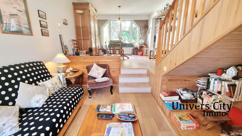 Maison - 102 m² - 6 pièces