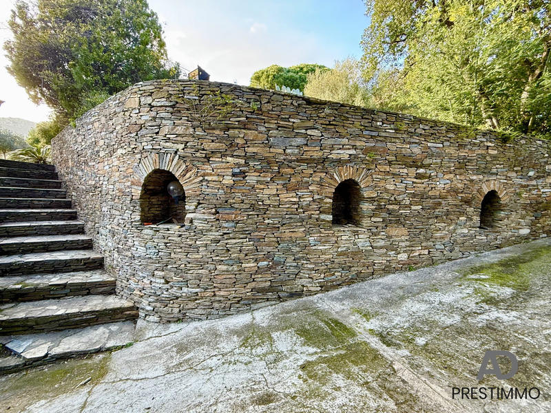 Villa - 215 m² - 7 pièces