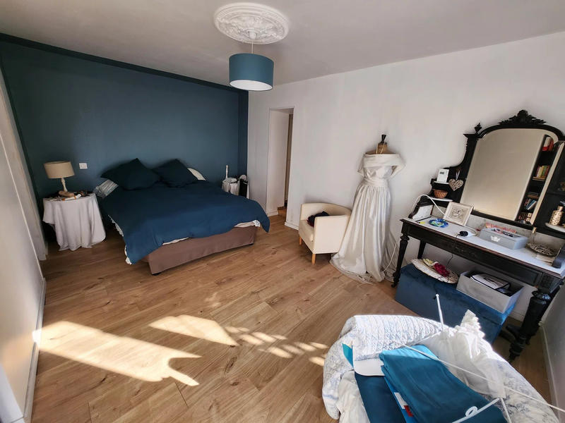 Maison - 230 m² - 7 pièces