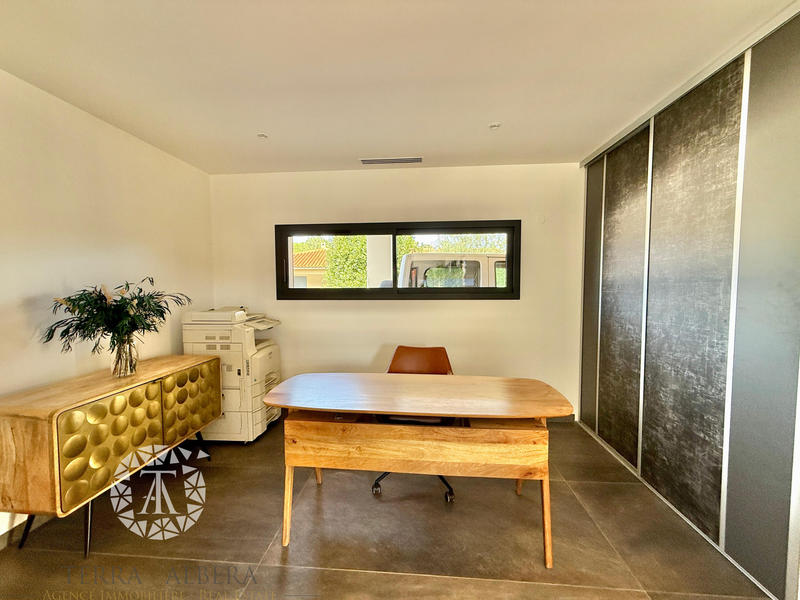 Villa - 237 m² - 5 pièces