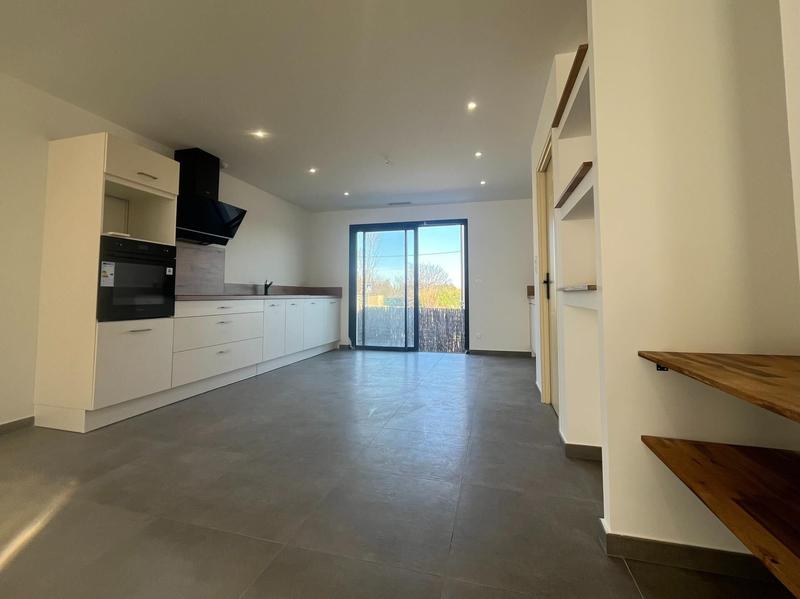 Maison - 93 m² - 5 pièces