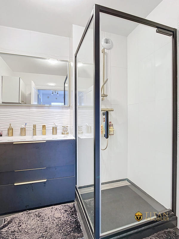 Appartement - 84 m² - 4 pièces