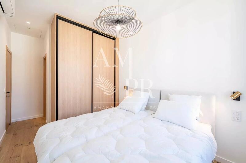 Appartement - 84 m² - 4 pièces