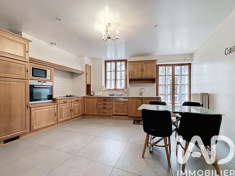 Maison - 290 m² - 7 pièces