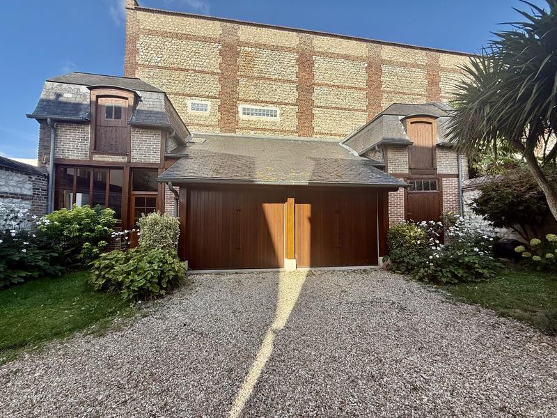 Maison - 160 m² - 8 pièces