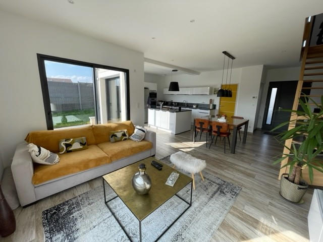 Maison - 120 m² - 5 pièces