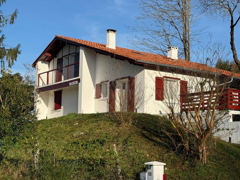 Maison - 180 m² - 6 pièces