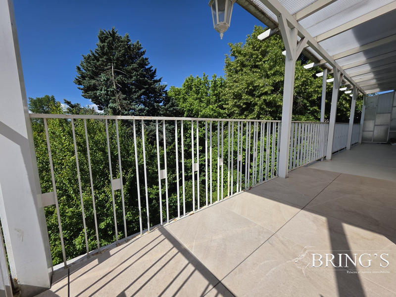 Appartement - 146 m² - 6 pièces