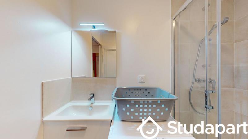 Chambre - 9 m² - 1 pièce