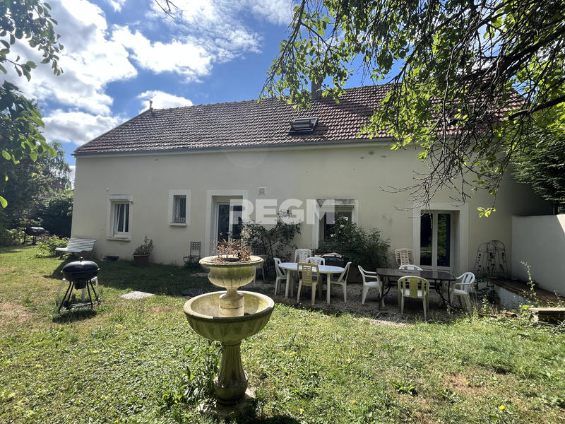 Maison - 200 m² - 7 pièces