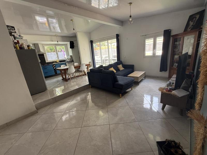 Maison - 95 m² - 4 pièces