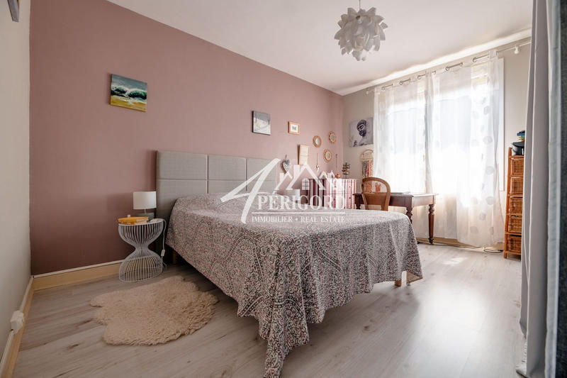 Maison - 96 m² - 5 pièces