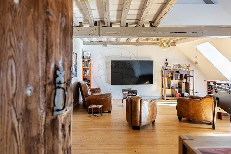 Maison d'architecte - 258 m² - 6 pièces