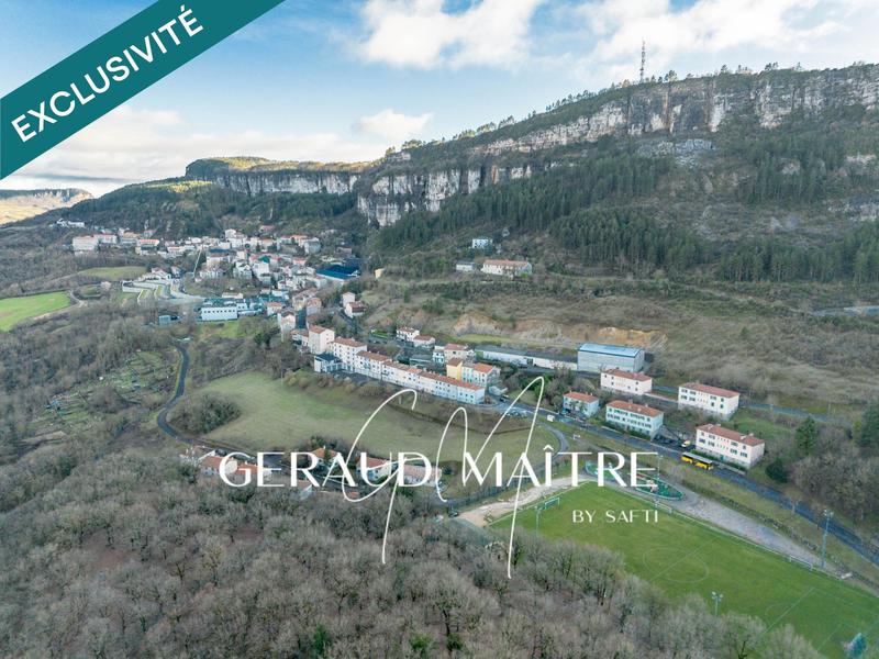 Maison - 196 m² - 10 pièces