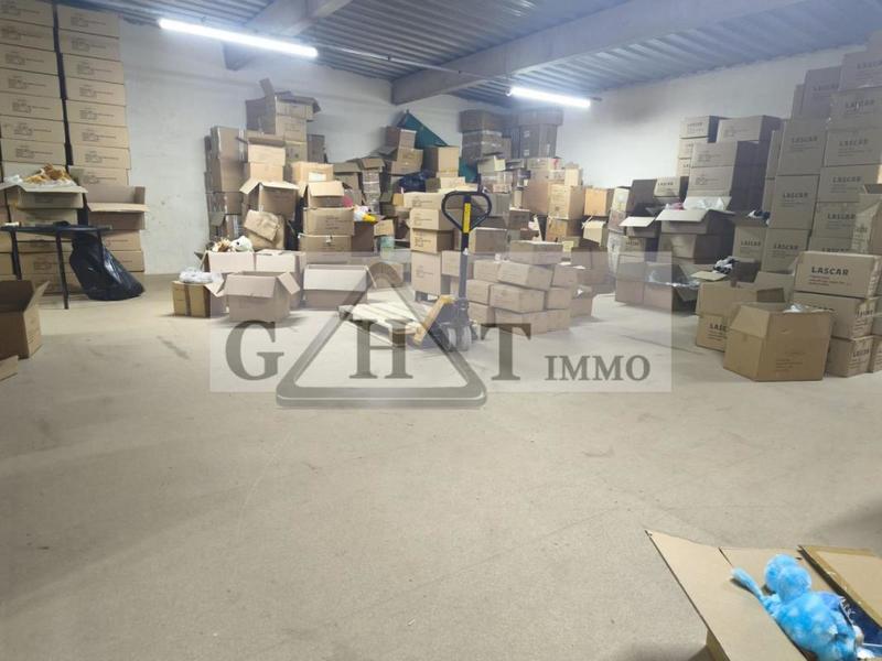 Entrepôt - 488 m²