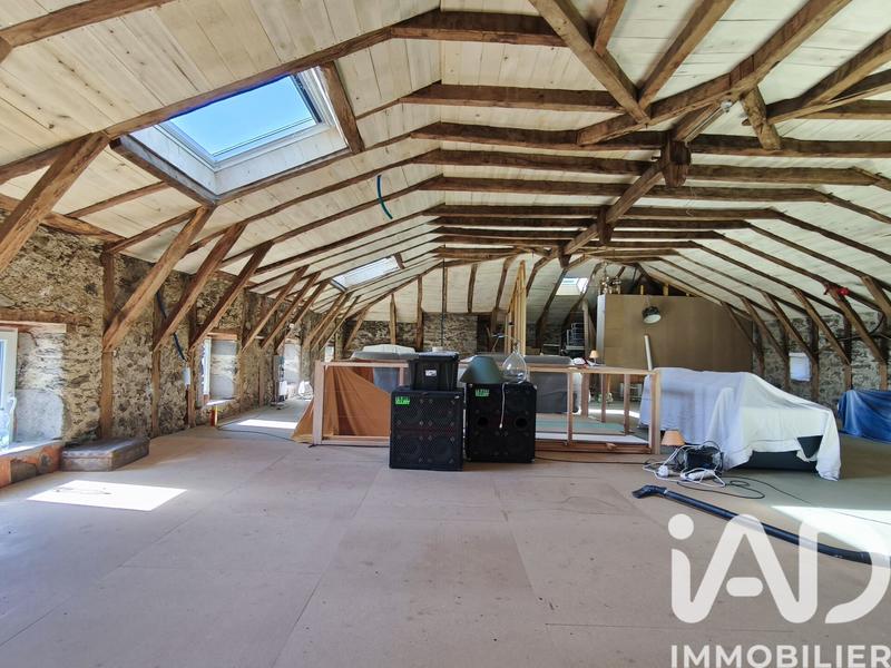 Maison - 360 m² - 6 pièces