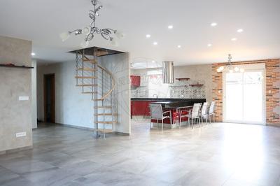 Pavillon - 225 m² - 9 pièces