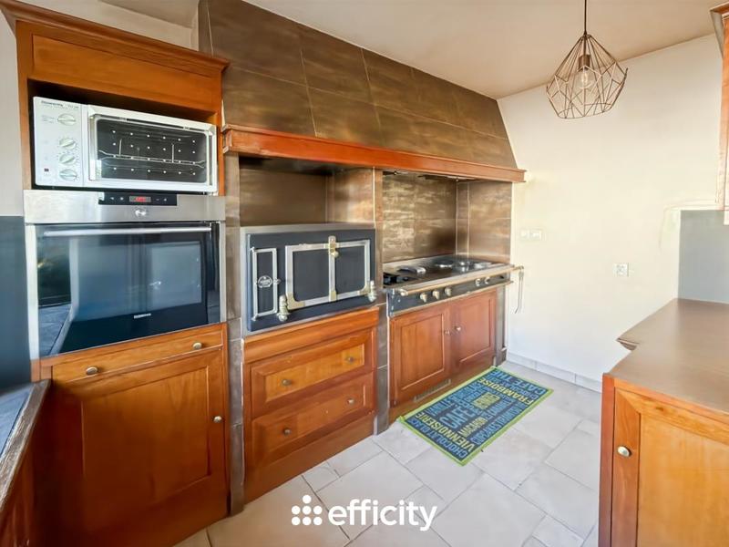 Pavillon - 140 m² - 6 pièces