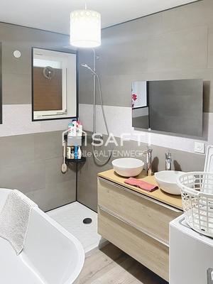 Maison - 90 m² - 5 pièces