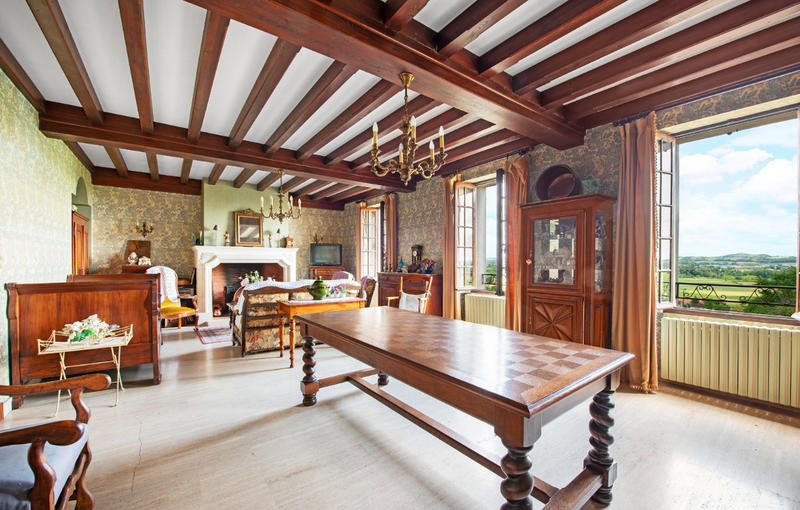 Maison de village - 210 m² - 8 pièces