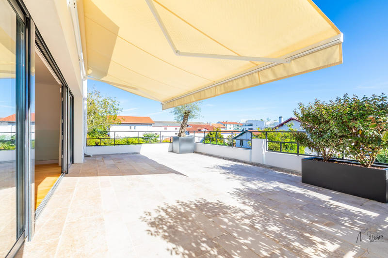 Maison - 195 m² - 7 pièces