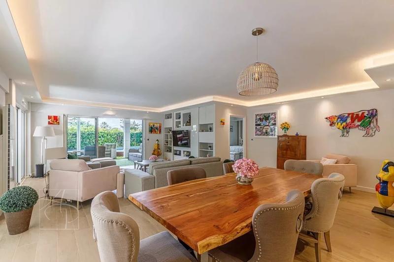 Appartement - 161 m² - 4 pièces