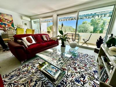 Appartement - 90 m² - 3 pièces