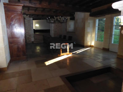 Maison - 350 m² - 10 pièces